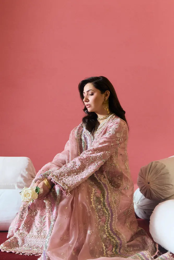 Israna - Prettily Suffuse