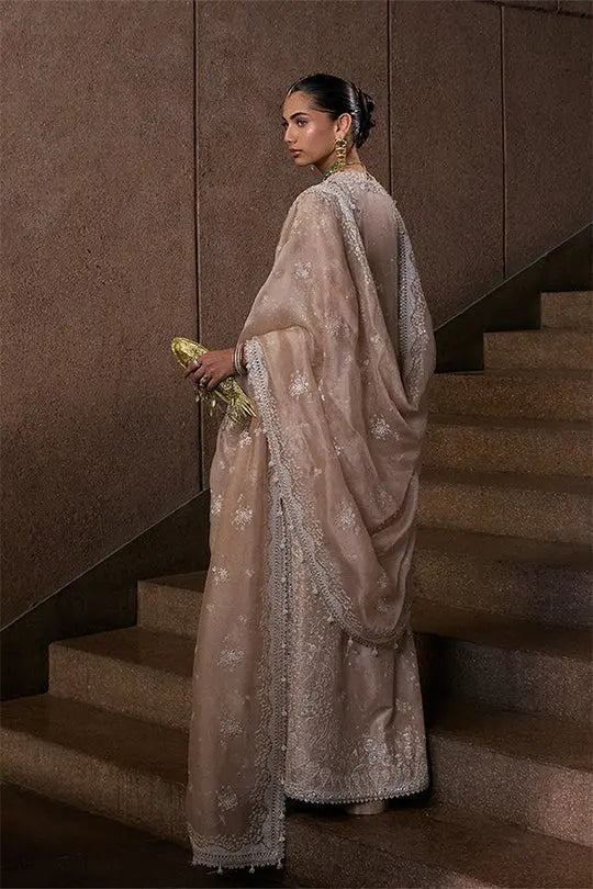 Ismira - Prettily Suffuse