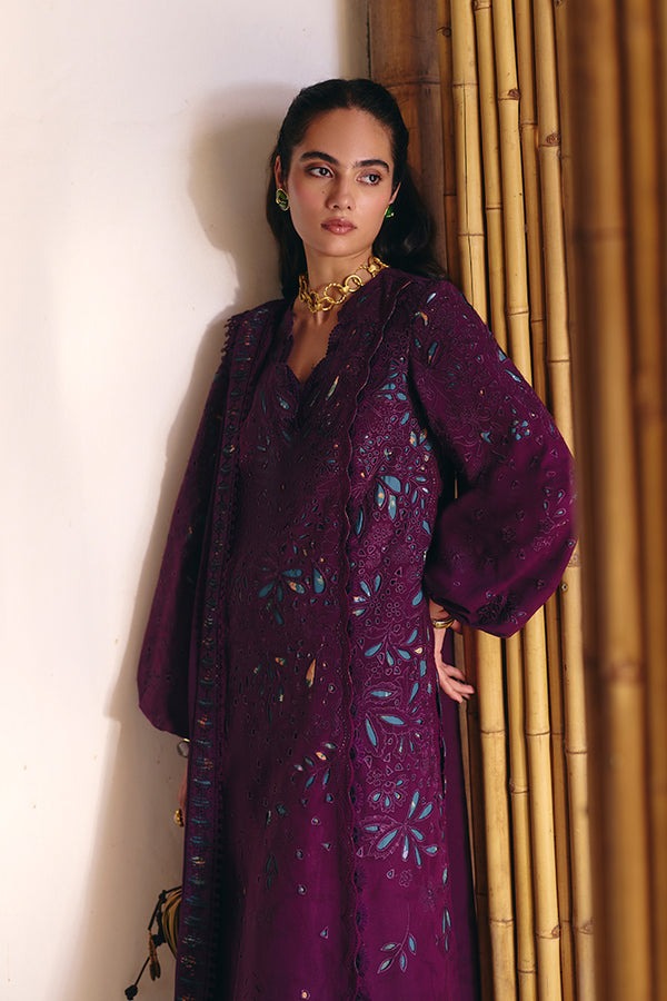 Nayra Prettily Suffuse