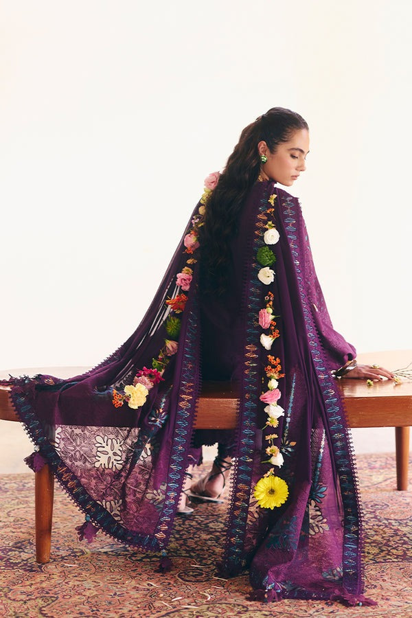 Nayra Prettily Suffuse